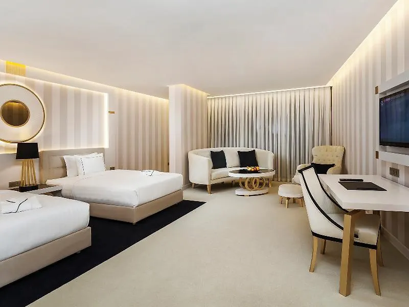 Ramada Hotel & Suites Sisli Istanbulská provincie 4*,  Turecko