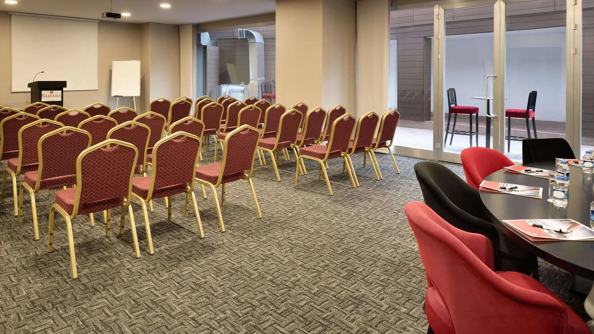 Ramada Hotel & Suites Sisli Stambuł