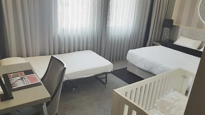 Ramada Hotel & Suites Sisli Stambuł