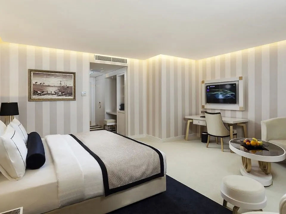 Ramada Hotel & Suites Sisli Istanbul